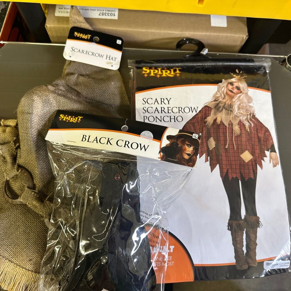 Scarecrow Hat , Scary Scare Crow Poncho, & Black Crow Spirit Halloween